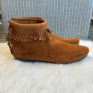 Minnetonka Moccasin Ankle Boots Womens 8 Brown New Fringe Suede Back Zip 282
